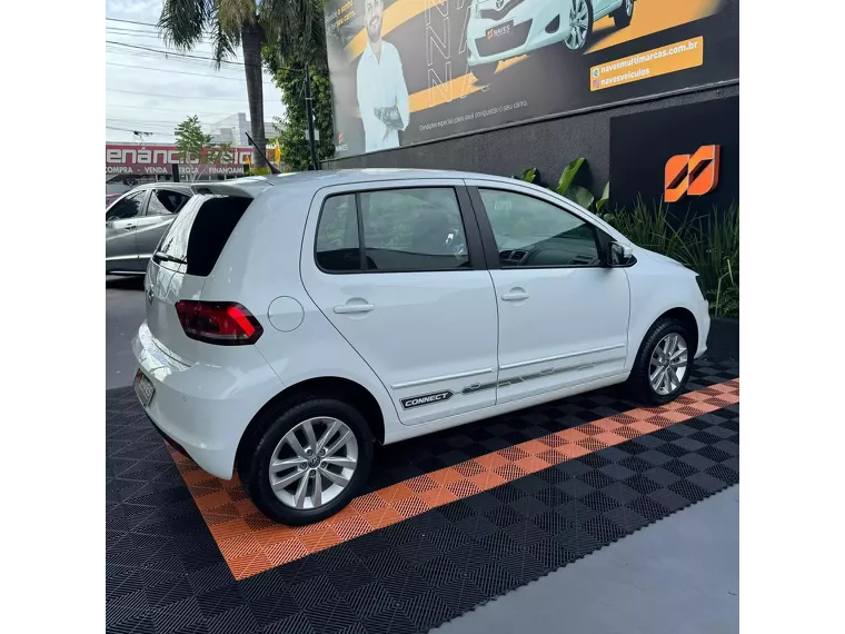 Volkswagen Fox Branco 8