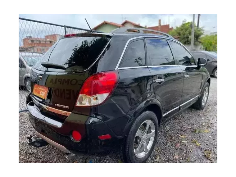 Chevrolet Captiva Preto 2