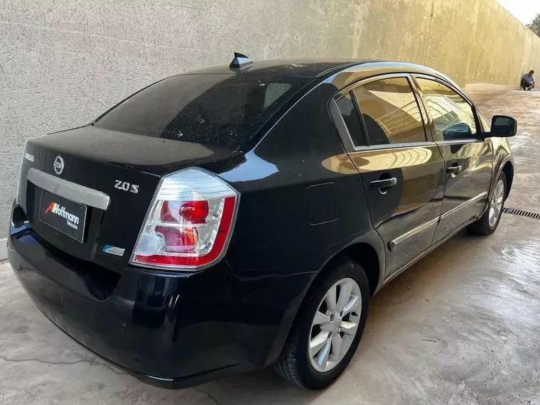 Nissan Sentra Preto 6