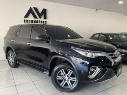 Toyota Hilux SW4