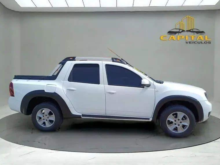 Renault Duster Oroch Branco 13