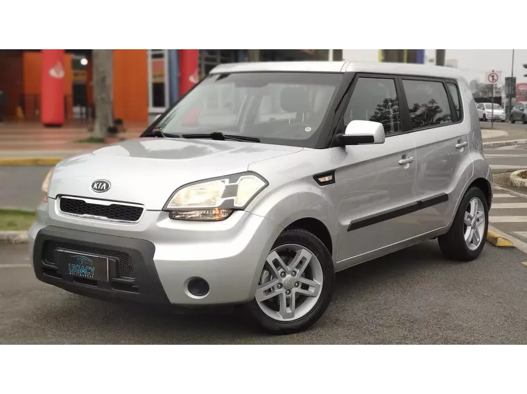 KIA Soul Prata 1