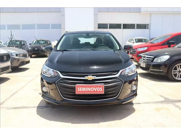 Chevrolet Onix Preto 1