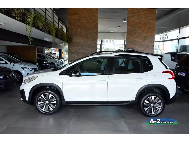 Peugeot 2008 Branco 11