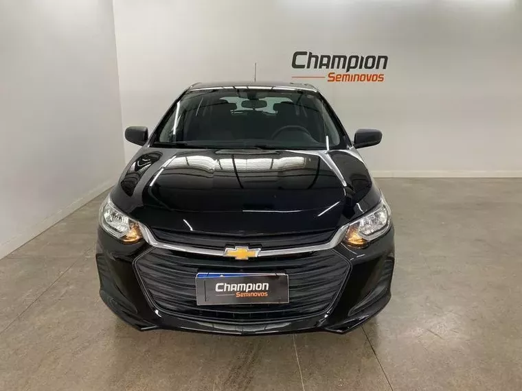 Chevrolet Onix Preto 9