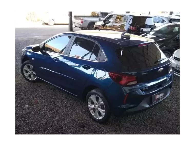 Chevrolet Onix Azul 8