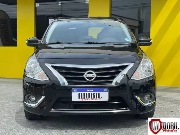 Nissan Versa Preto 9