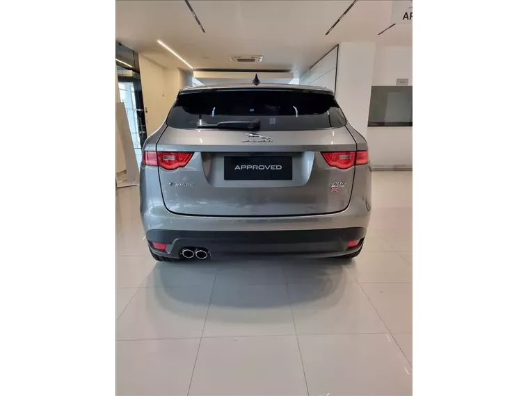 Jaguar F-pace Prata 9