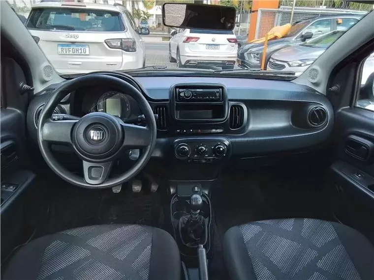 Fiat Mobi Prata 4