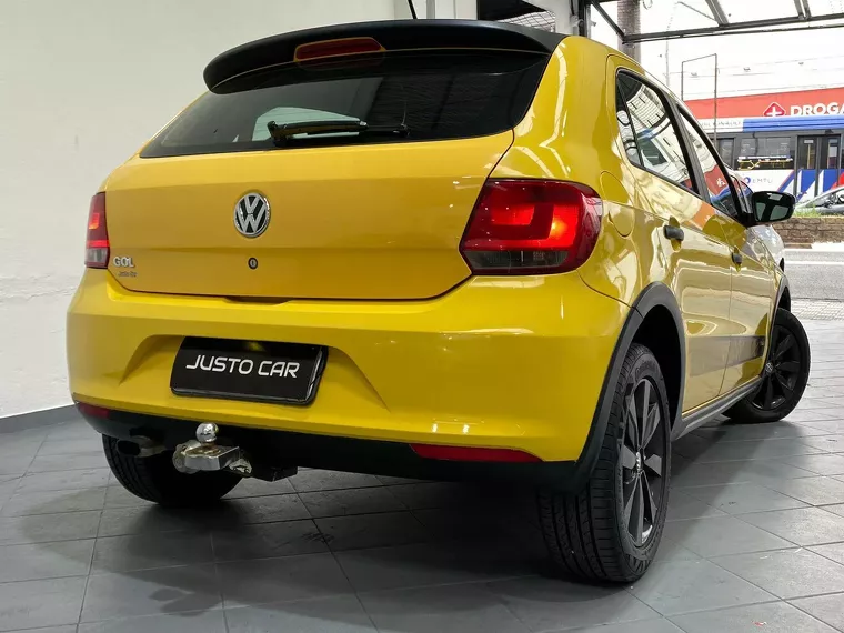 Volkswagen Gol Amarelo 5