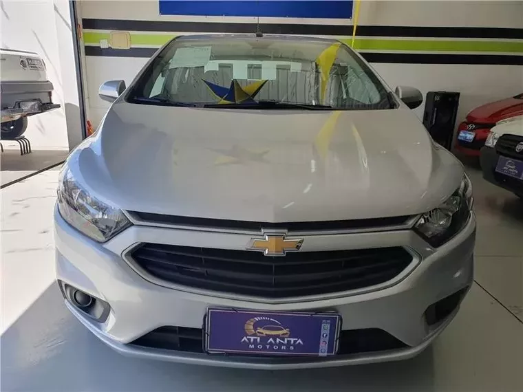 Chevrolet Prisma Prata 1