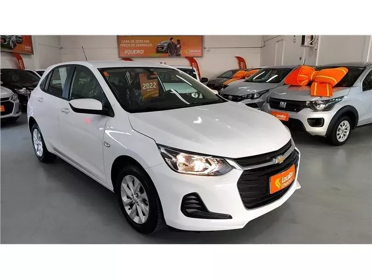 Chevrolet Onix Branco 1