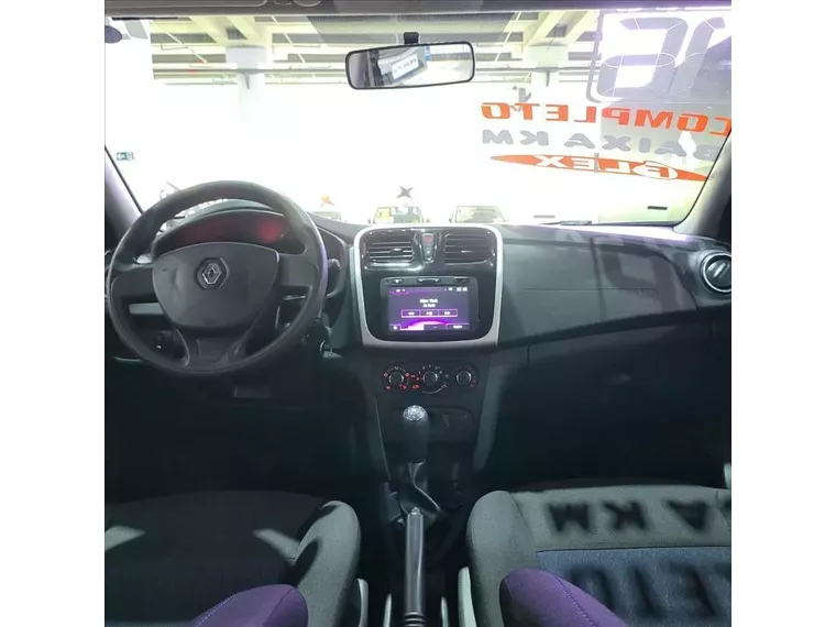 Renault Sandero Prata 5