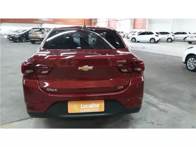 Chevrolet Onix Vermelho 2