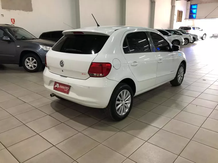 Volkswagen Gol Branco 2