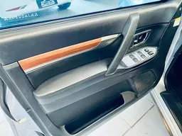 Mitsubishi Pajero Full