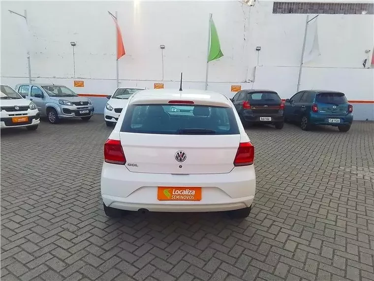 Volkswagen Gol Branco 9