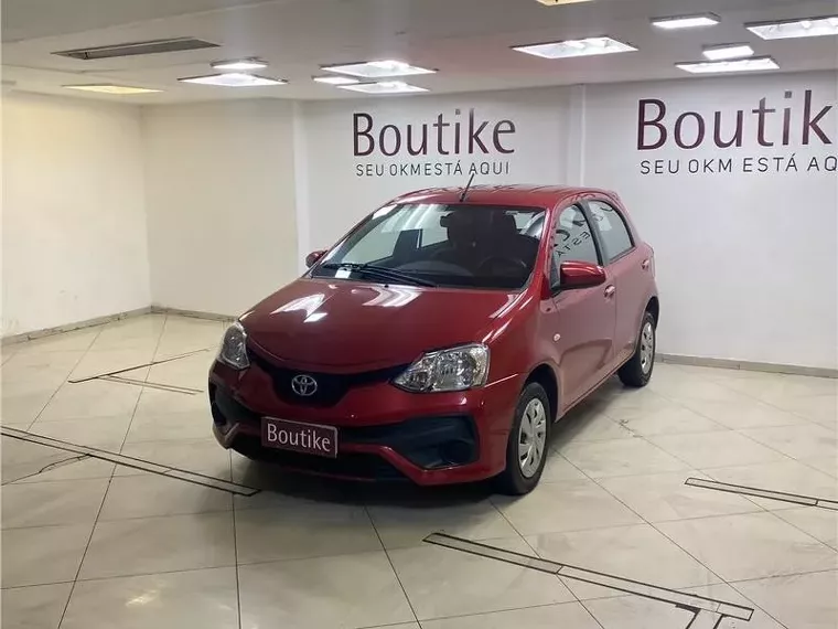 Toyota Etios Vermelho 4