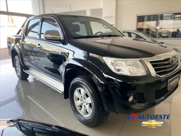 Toyota Hilux Preto 7