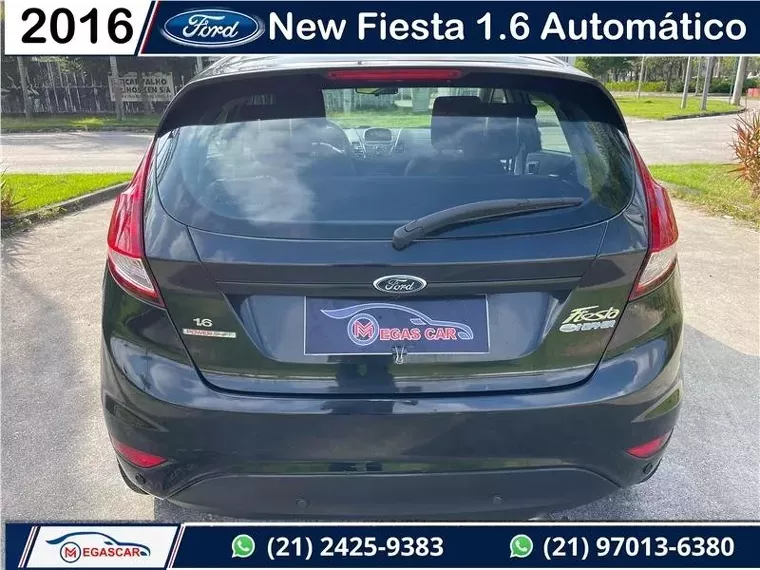 Ford Fiesta Preto 4