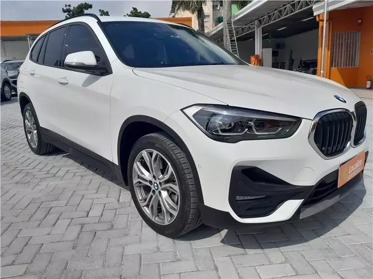 BMW X1 Branco 9