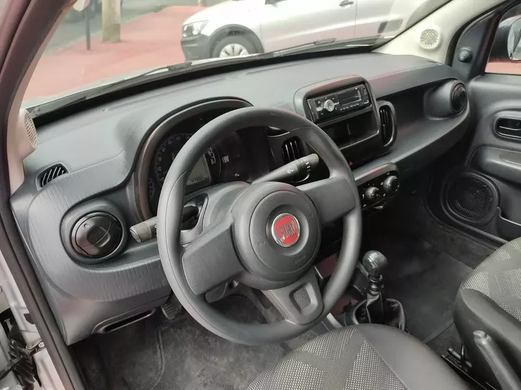 Fiat Mobi Prata 9