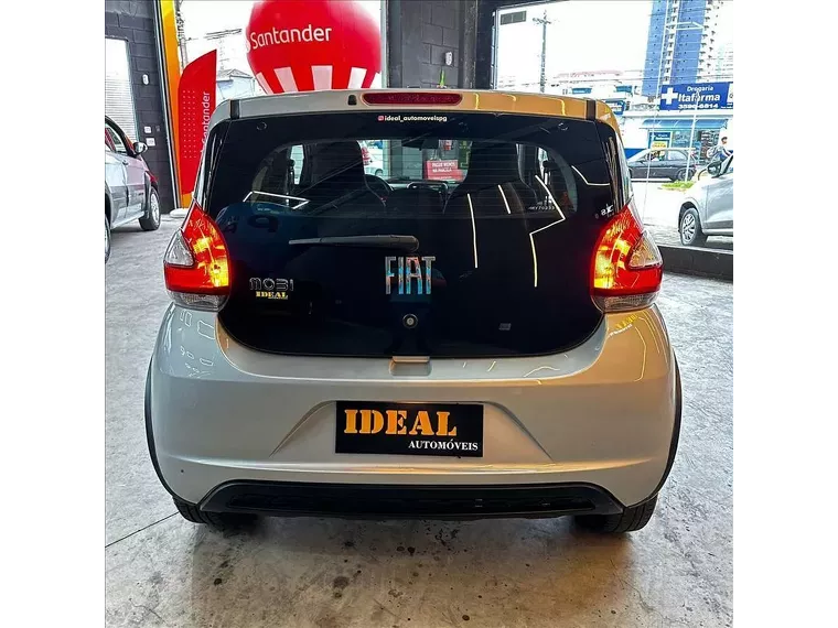 Fiat Mobi Prata 9