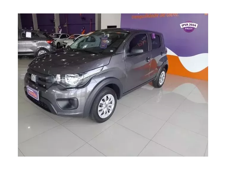 Fiat Mobi Cinza 2