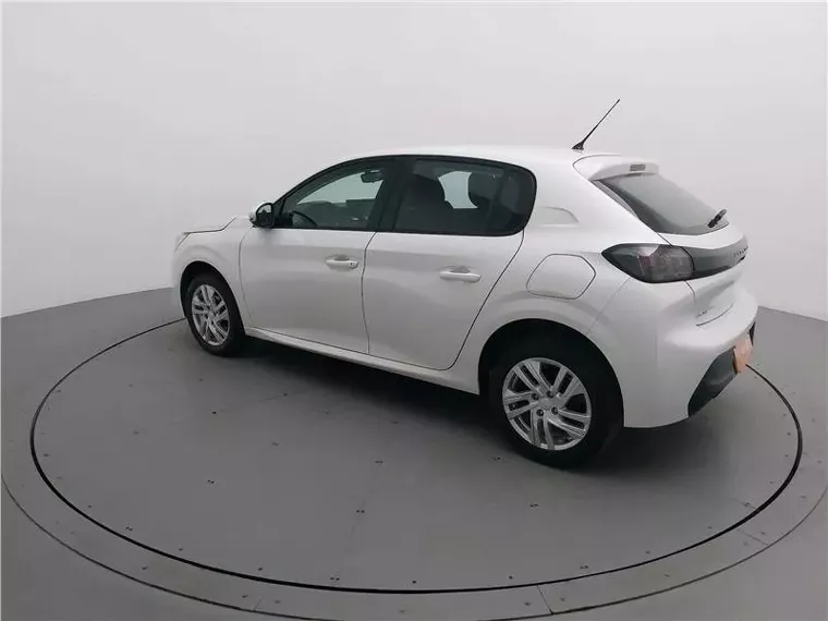 Peugeot 208 Branco 10