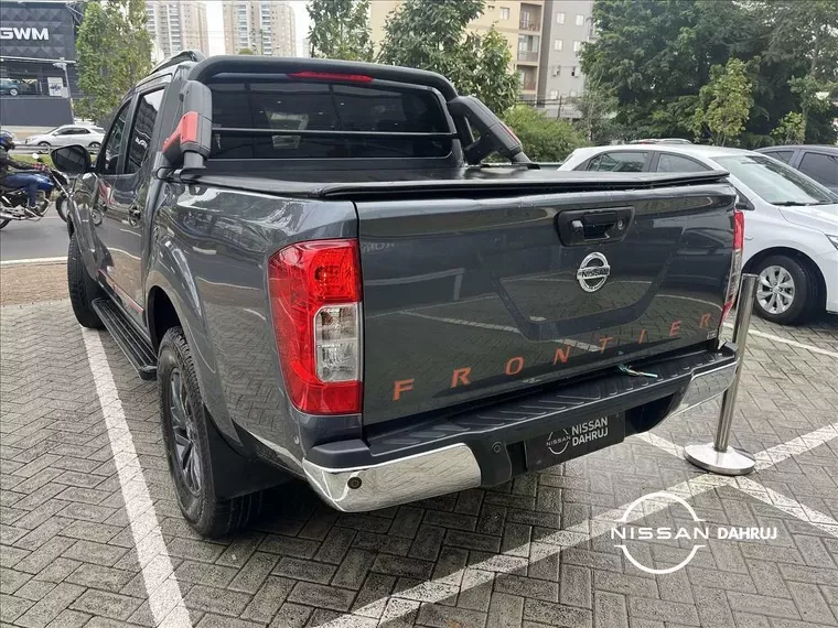 Nissan Frontier Cinza 15