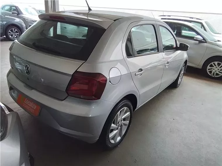 Volkswagen Gol Prata 5