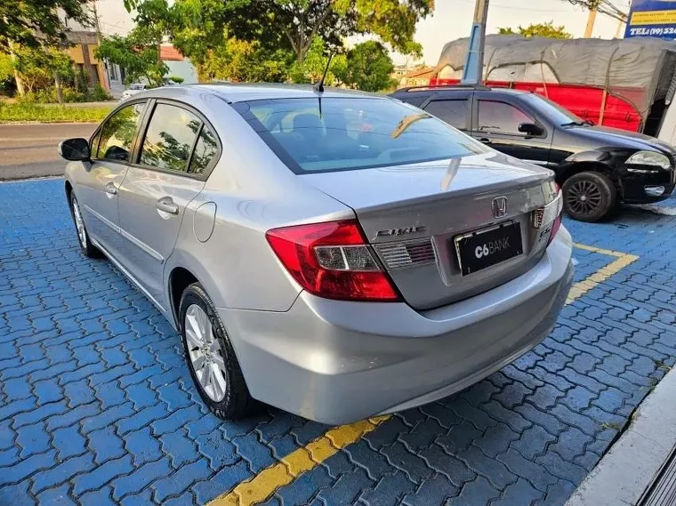 Honda Civic Prata 8