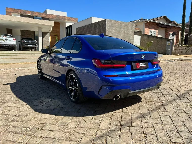 BMW 320i Azul 7