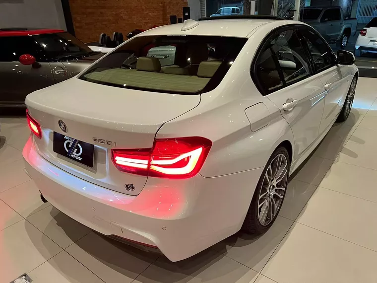 BMW 320i Branco 2