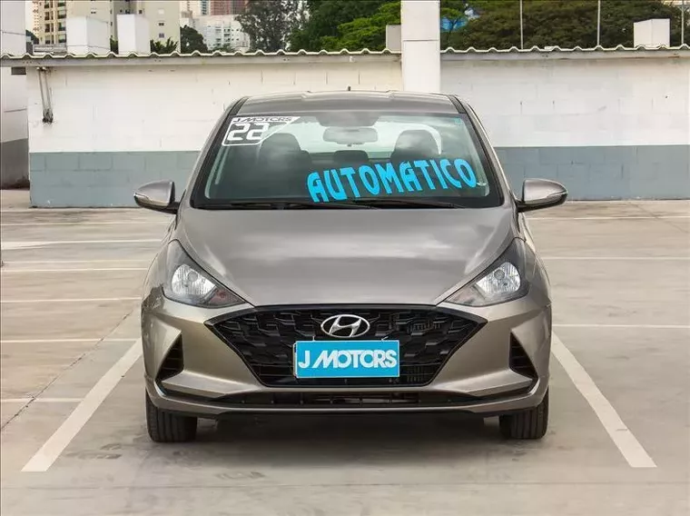 Hyundai HB20 Prata 6