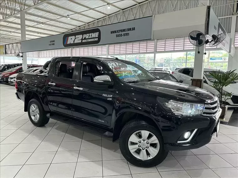 Toyota Hilux Preto 11