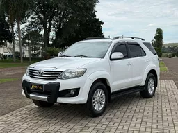Toyota Hilux SW4