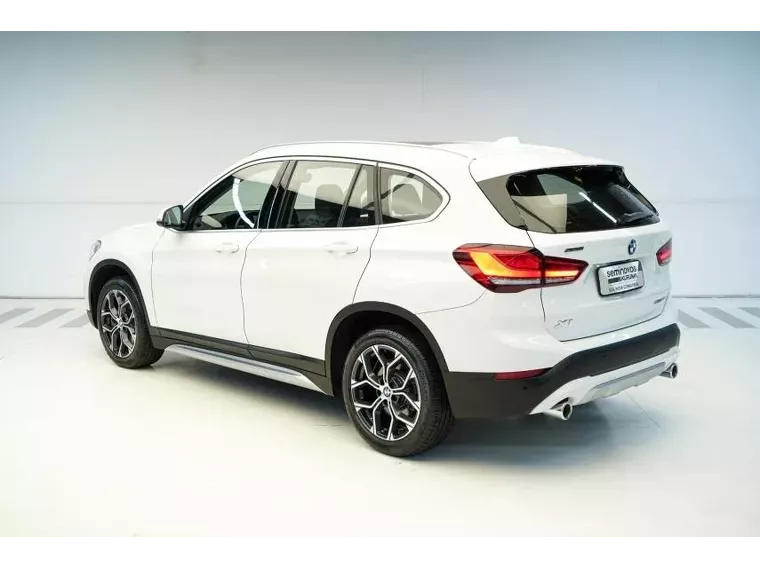 BMW X1 Branco 8