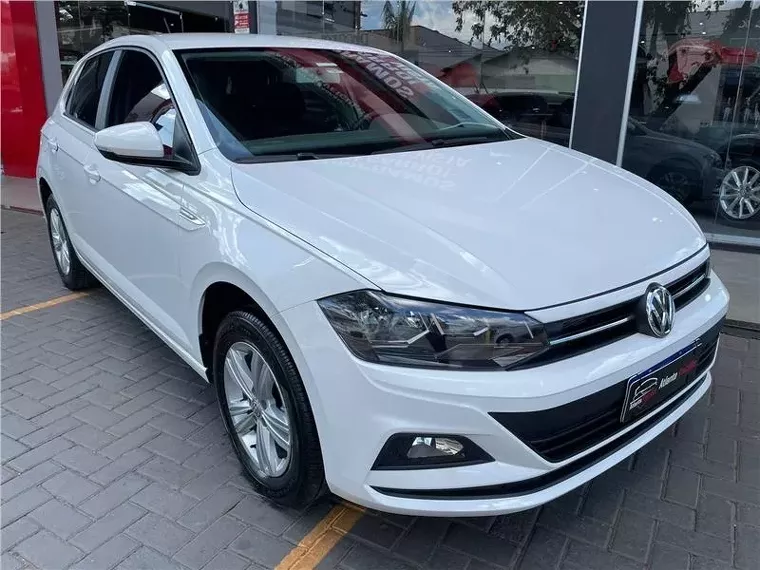 Volkswagen Polo Hatch Branco 1