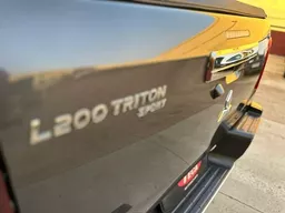 Mitsubishi L200 Triton