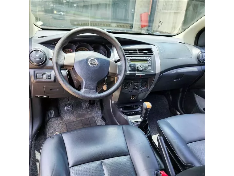 Nissan Livina Preto 7