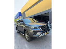 Toyota Hilux SW4