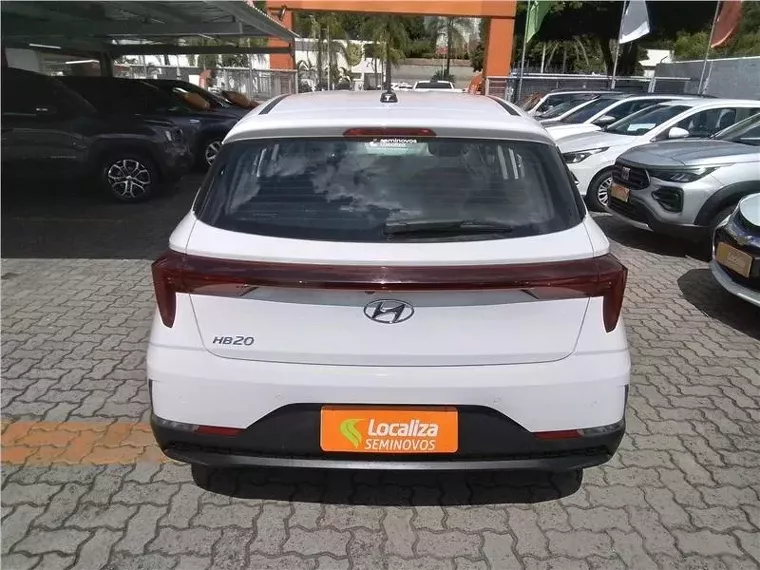 Hyundai HB20 Branco 9