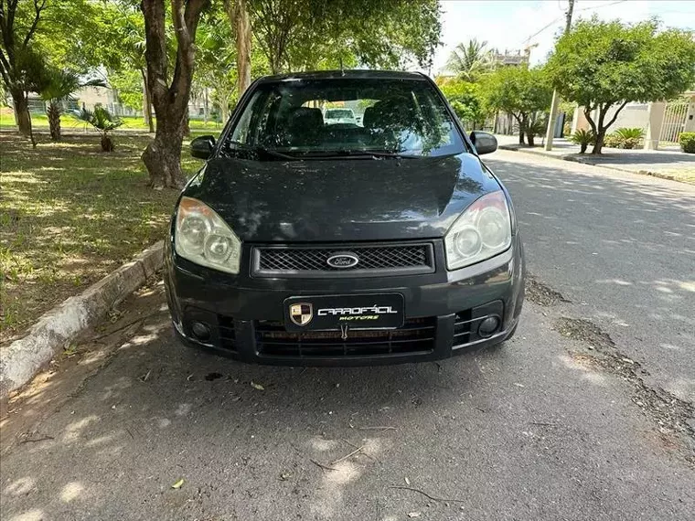 Ford Fiesta Preto 2