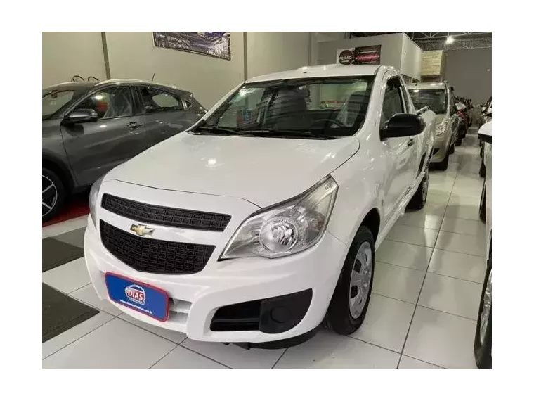 Chevrolet Montana Branco 5