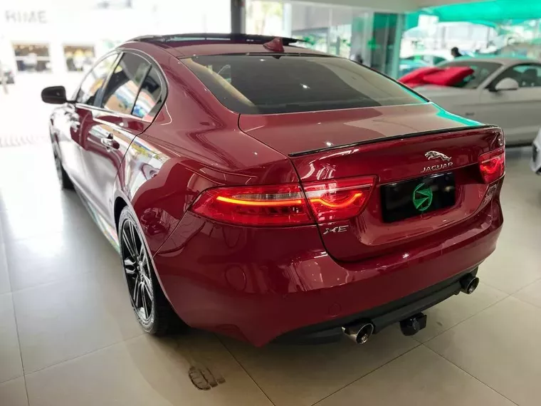 Jaguar XE Vermelho 14