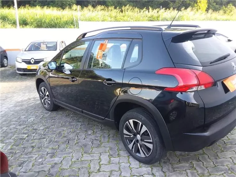 Peugeot 2008 Preto 8