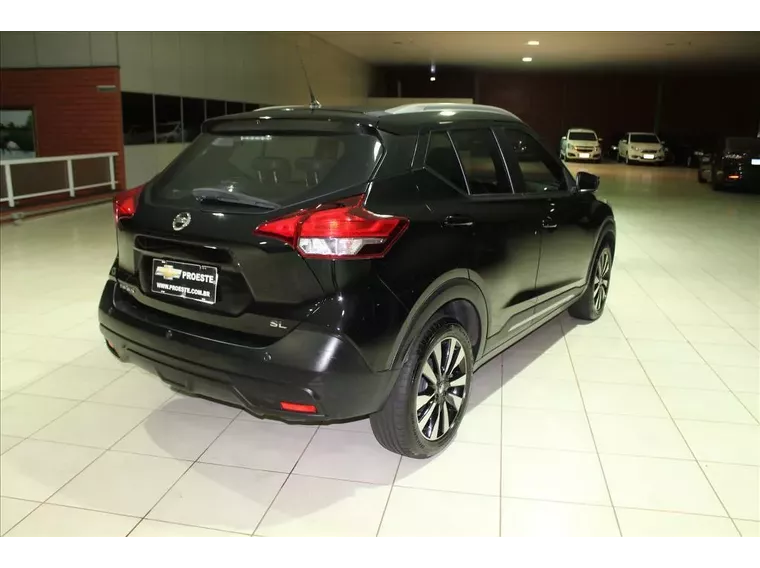 Nissan Kicks Preto 2