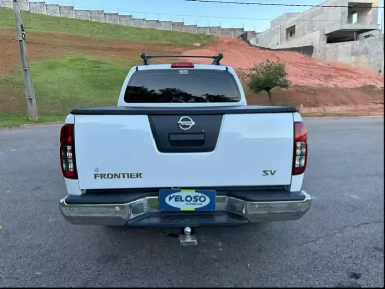 Nissan Frontier Branco 4