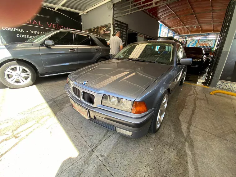 BMW 325i Cinza 8